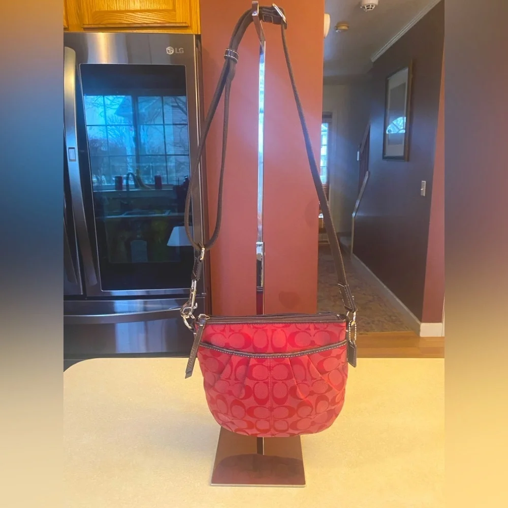 COACH Cherry Red Signature Swing Pleated Adjustable Crossbody/Shoulder Bag, EUC - Picture 2 of 16